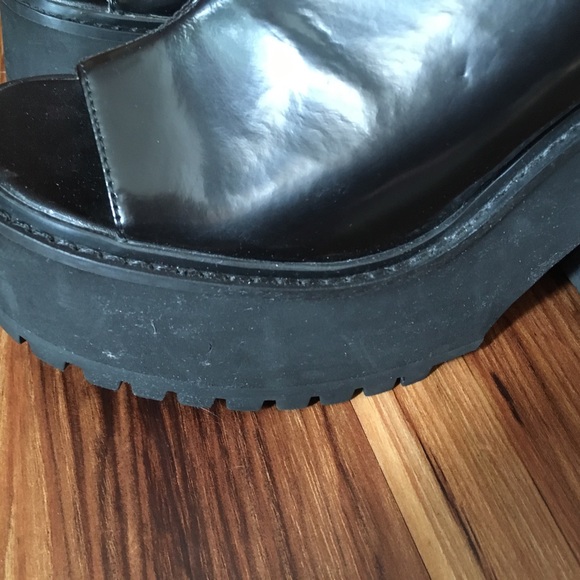 SOLD - Picture 4 of 7